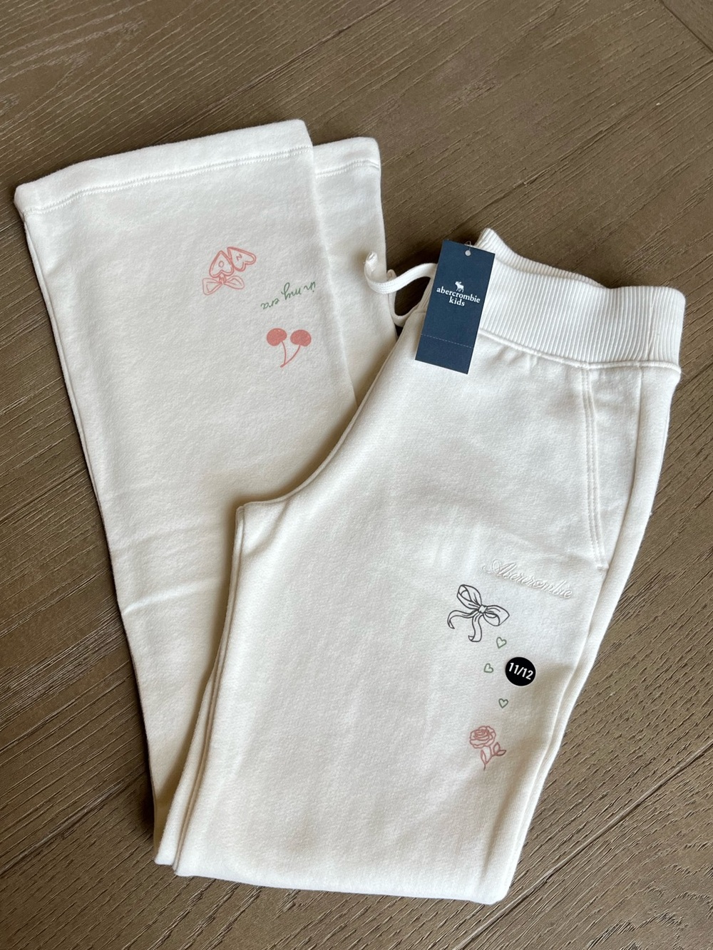 Abercrombie and Fitch Kids ULTRA Soft Sweatpants Flare Hem Cherries Girl 11/12